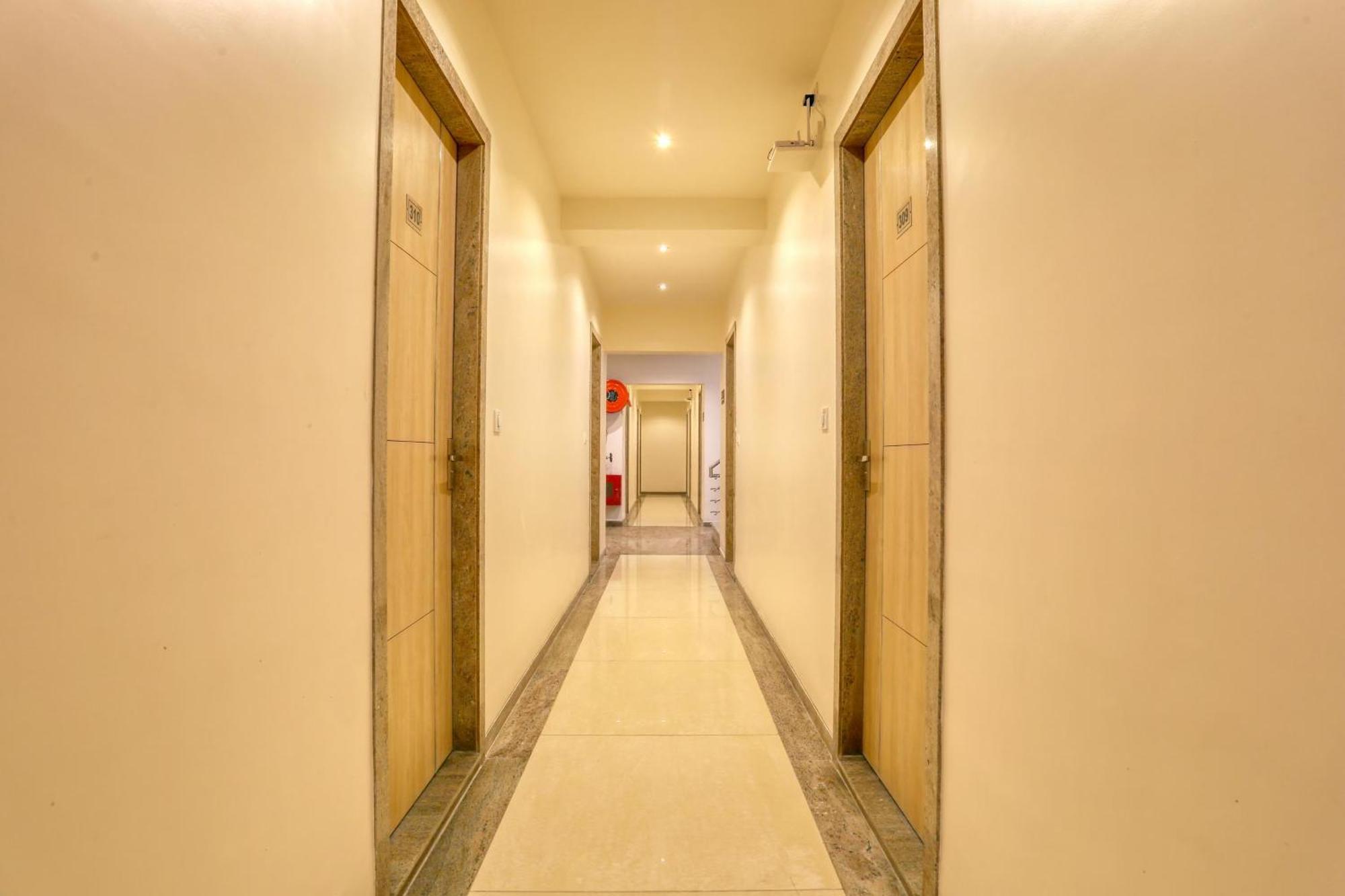 Hotel Ramida Plaza At Delhi Airport New Delhi Exterior photo
