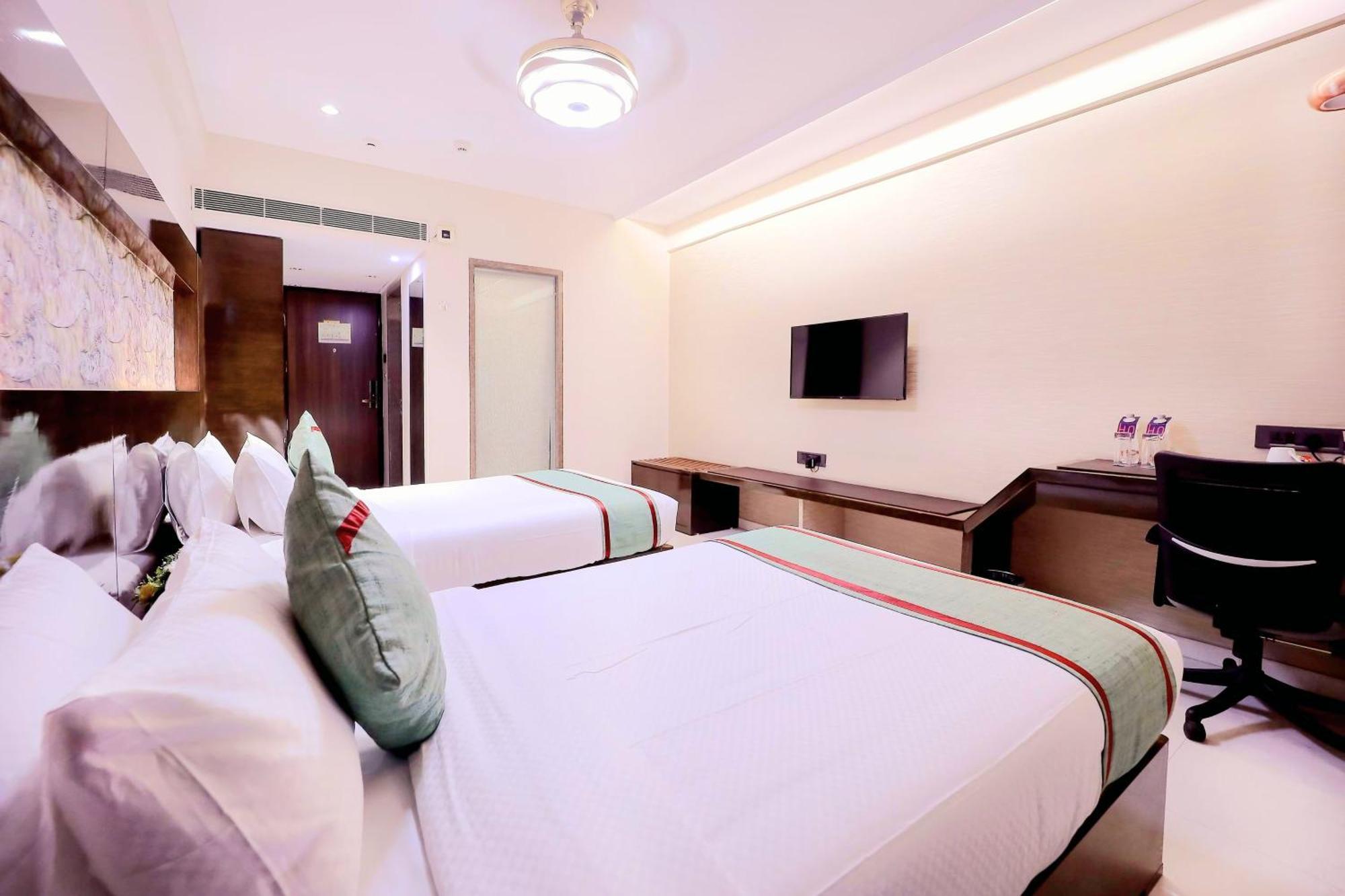 Hotel Ramida Plaza At Delhi Airport New Delhi Exterior photo